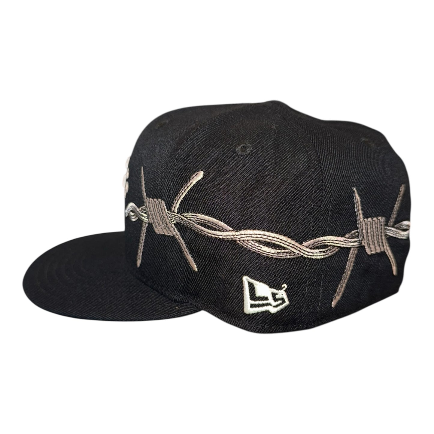 LOVE SUCKS BARBWIRE FITTED CAP in BLACK/WHITE