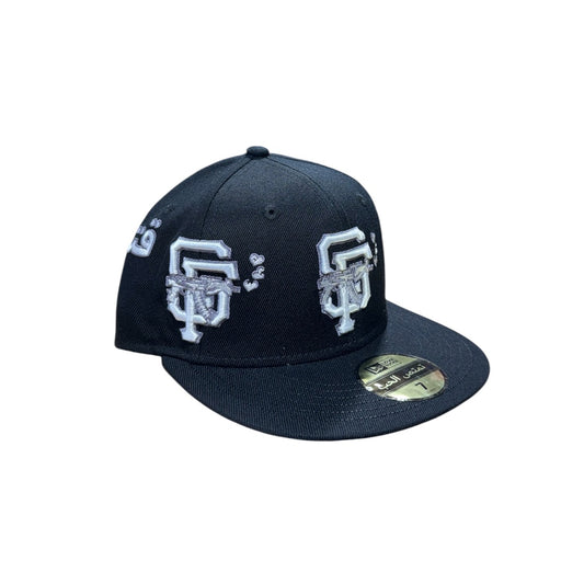 LOVE SUCKS BARBWIRE FITTED CAP in Black